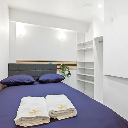Apartmán Spacious 4br Charm In 8 With Netflix *