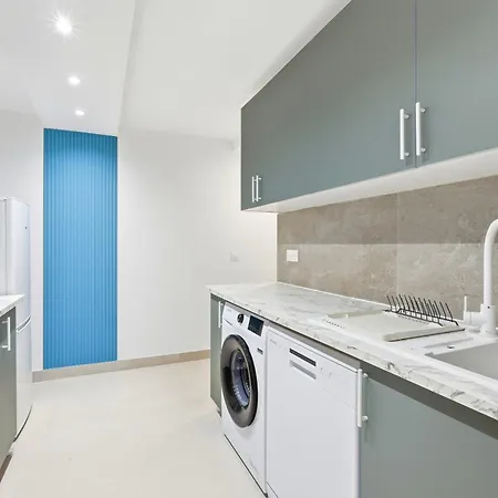 Spacious 4br Charm In 8 With Netflix Paříž